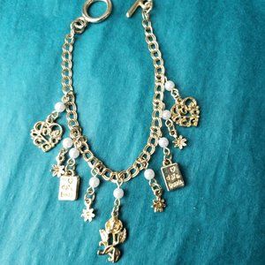 2/10$ Love charm bracelet with faux pearls heart flowers date book